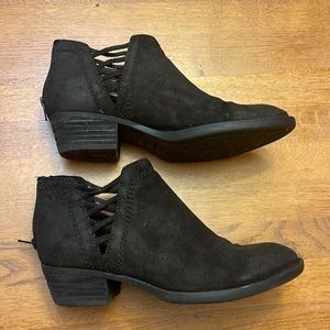 Born 8M Women’s Ankle Boot - Black